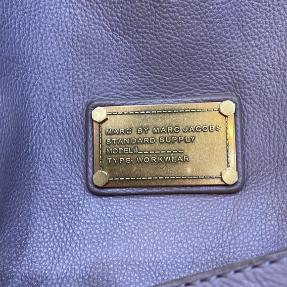 EUC Marc Jacobs Limited Edition Large Greyish Lilac Leather Tote with Crossbody - Picture 2 of 9
